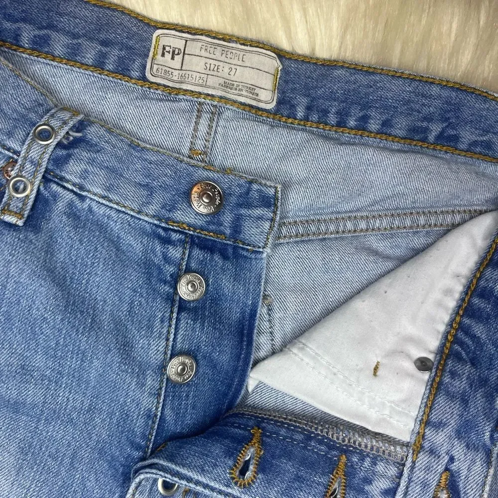 Free People distressed button fly denim shorts sz 27